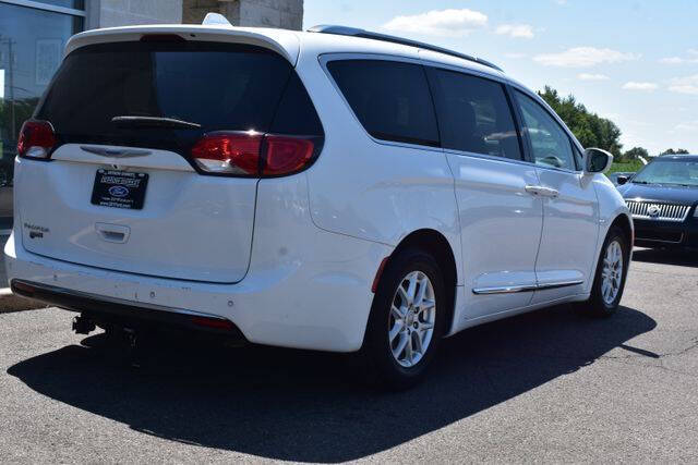 2020 Chrysler Pacifica Touring L