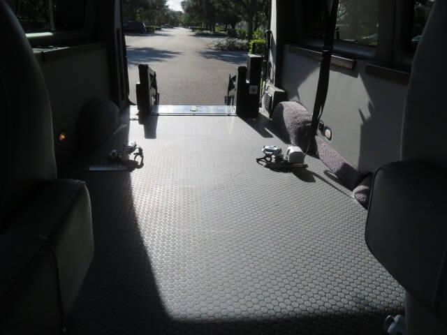 2013 Ford E-Series E-150