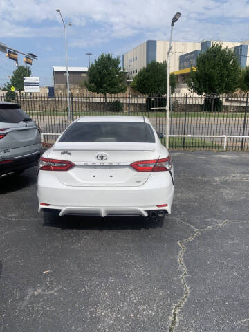 2018 Toyota Camry SE