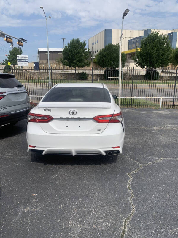 2018 Toyota Camry SE