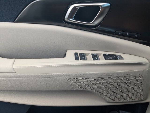 2025 Kia Carnival SX