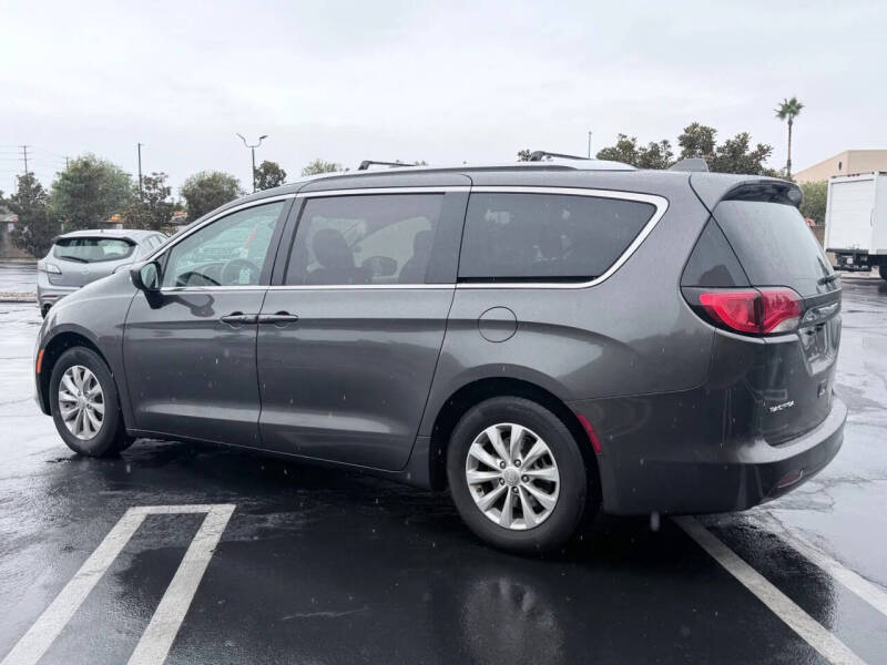 2017 Chrysler Pacifica Touring