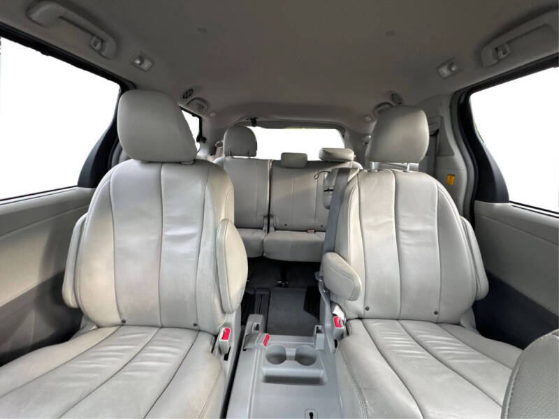 2013 Toyota Sienna