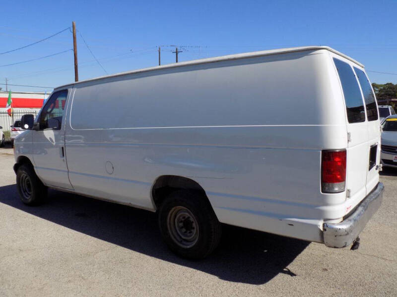 2005 Ford E-Series E-250
