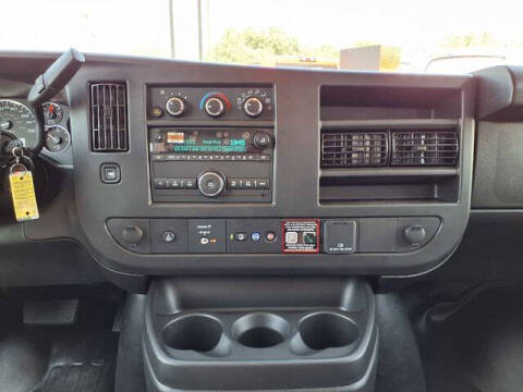 2025 Chevrolet Express 3500