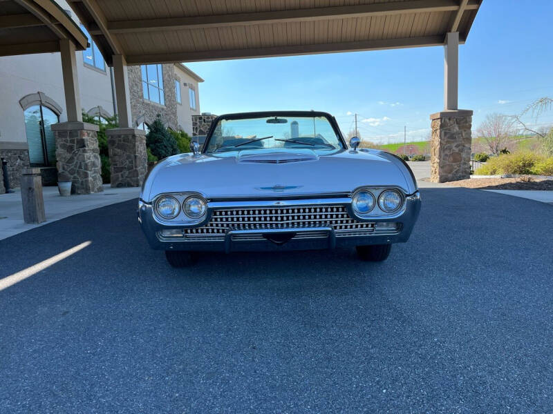 1962 Ford Thunderbird