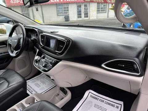 2020 Chrysler Pacifica Touring L