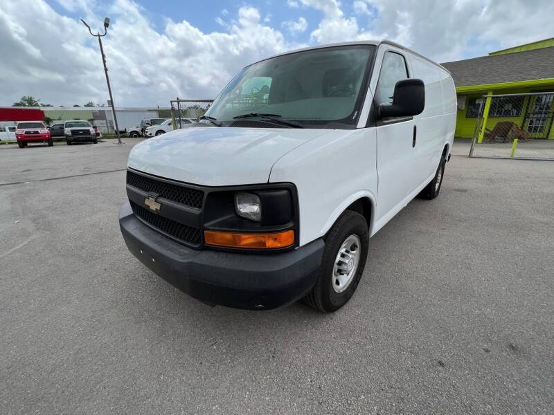 2016 Chevrolet Express Cargo for sale at RODRIGUEZ MOTORS CO. in Houston TX