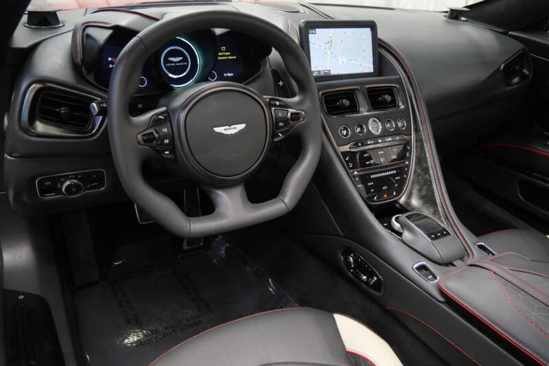 2023 Aston Martin DBS Superleggera