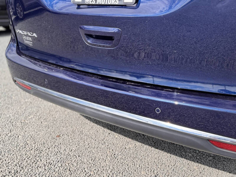 2017 Chrysler Pacifica Touring Plus