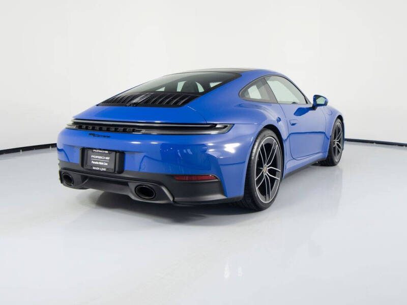 2025 Porsche 911 Carrera