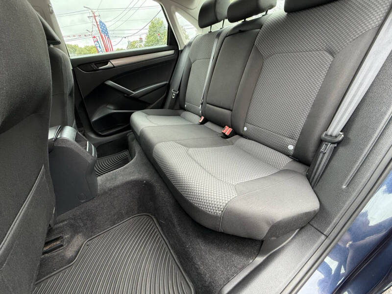 2012 Volkswagen Passat S PZEV