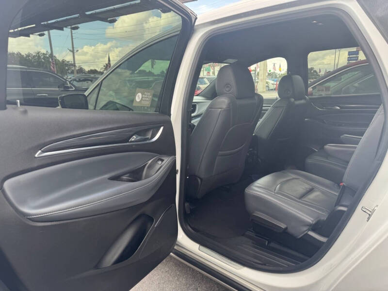 2022 Buick Enclave Essence