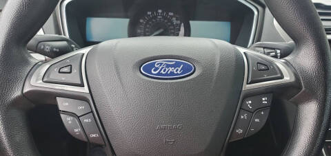 2020 Ford Fusion SE