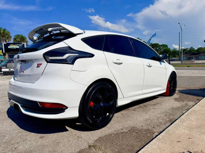 2018 Ford Focus ST
