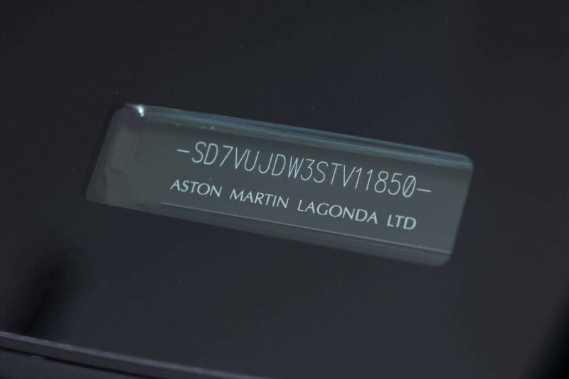 2025 Aston Martin DBX 707