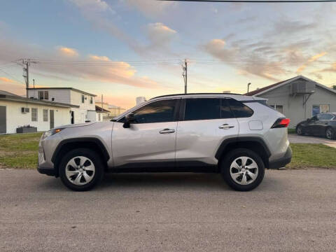 2022 Toyota RAV4 LE