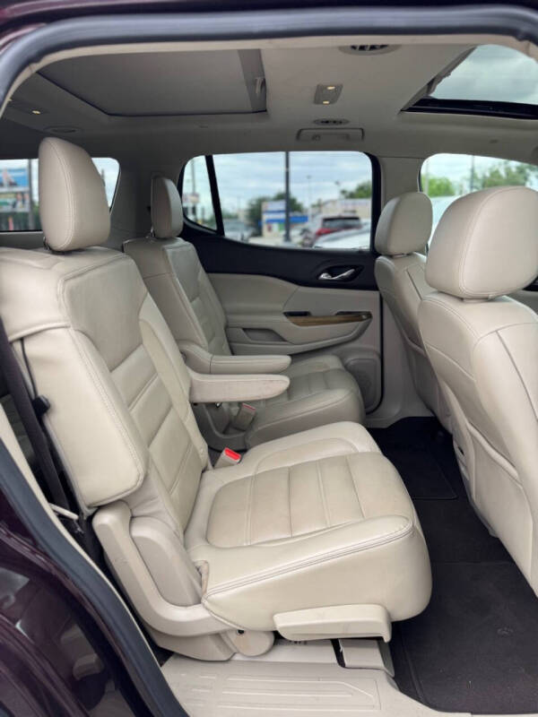 2017 GMC Acadia Denali