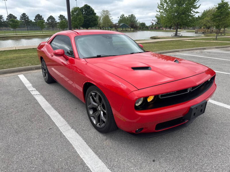 2015 Dodge Challenger SXT Plus