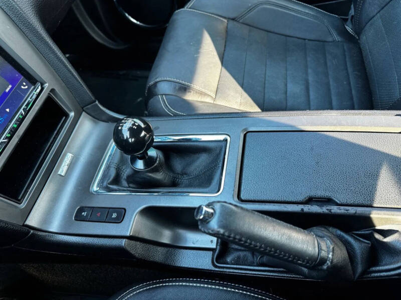 2013 Ford Mustang V6 Premium