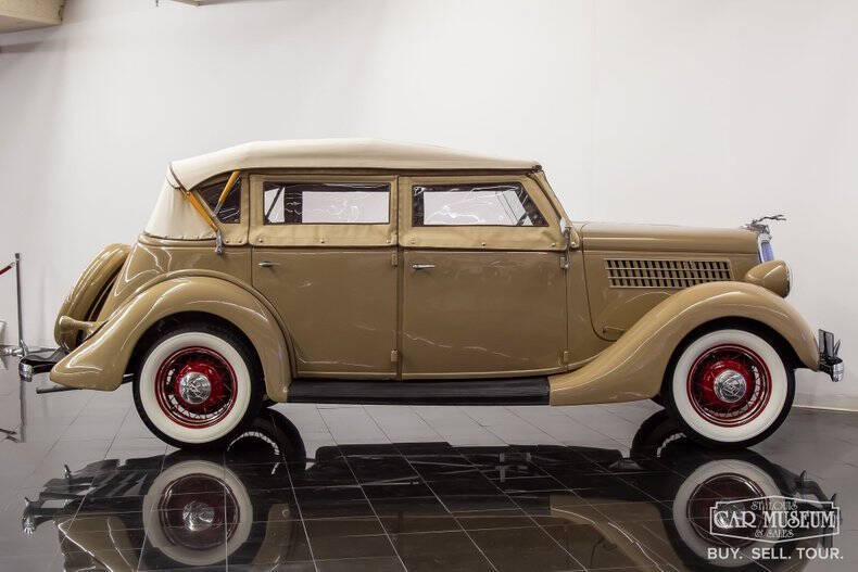1935 Ford Model 48