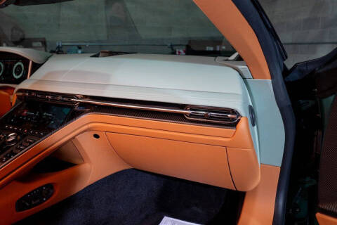 2024 Aston Martin DB12 V8