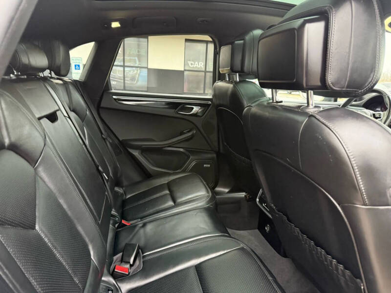 2018 Porsche Macan S