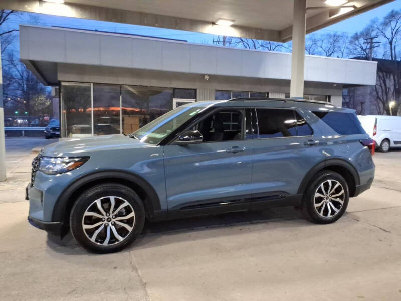 2025 Ford Explorer ST-Line