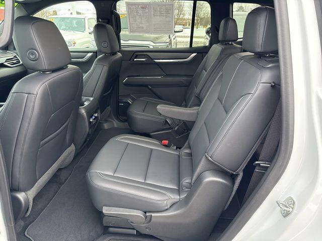 2024 GMC Acadia Elevation