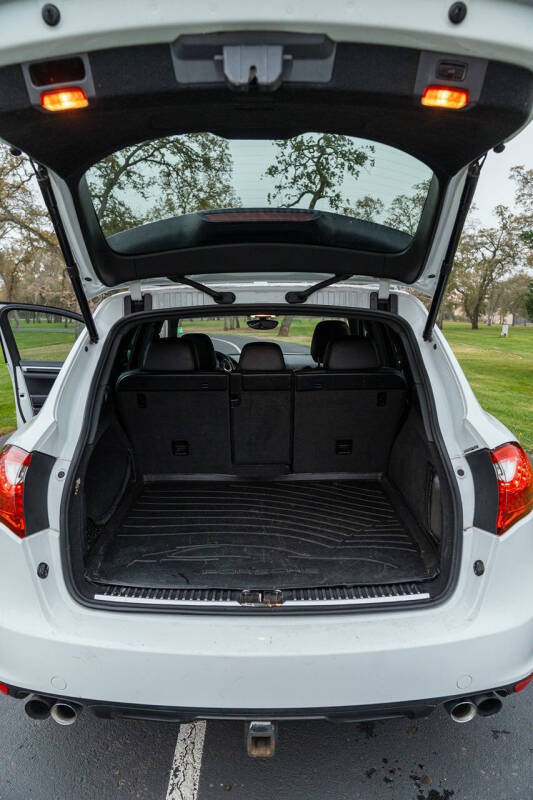 2013 Porsche Cayenne S