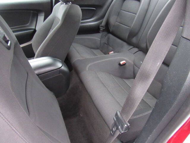 2017 Ford Mustang V6