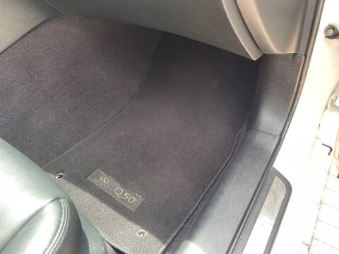 2016 Infiniti Q50 2.0T Premium