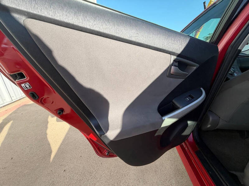2013 Toyota Prius Two