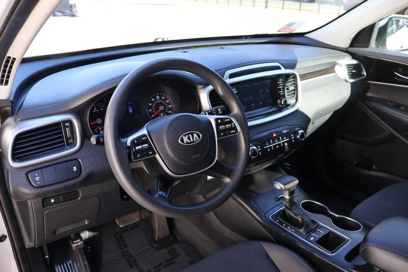 2020 Kia Sorento LX V6