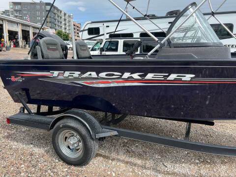 2022 Tracker PRO GLIDE