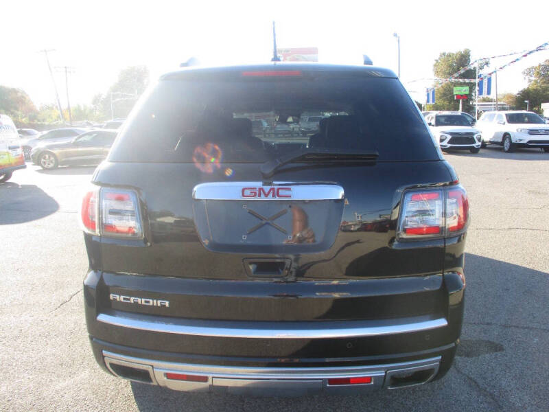 2016 GMC Acadia Denali