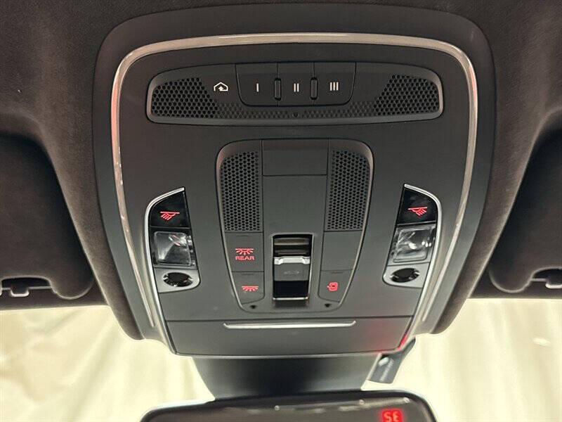 2015 Audi S8 4.0T quattro