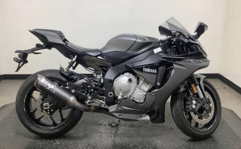 2016 Yamaha YZF-R1