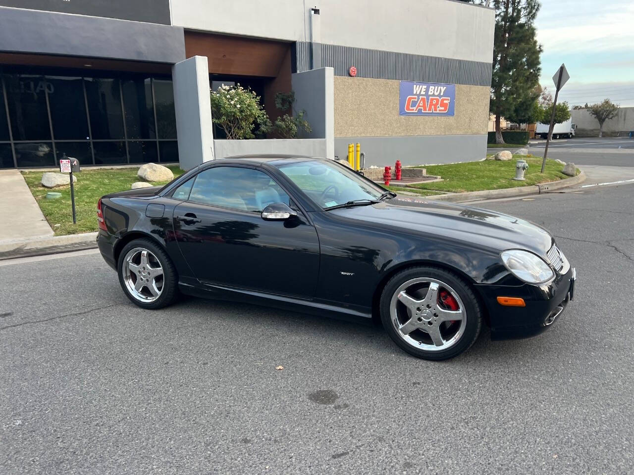 2001 Mercedes-Benz SLK for sale at ZRV AUTO INC in Brea, CA