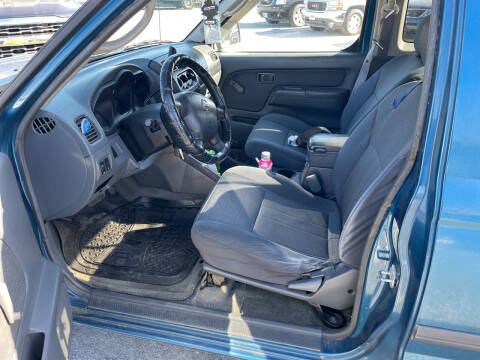 2002 Nissan Frontier for sale at LAURINBURG AUTO SALES in Laurinburg NC