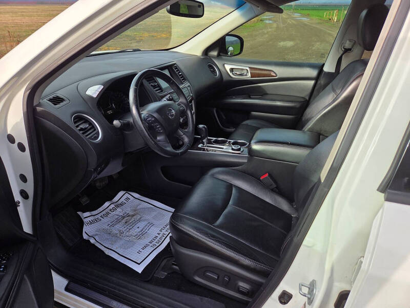 2013 Nissan Pathfinder SL