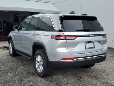 2024 Jeep Grand Cherokee Laredo X