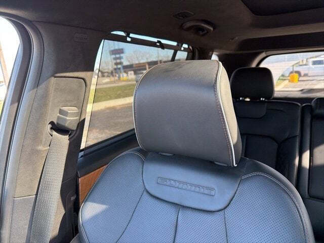 2022 Jeep Grand Cherokee Summit Reserve