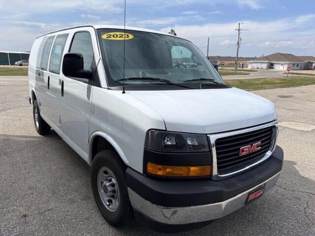 2023 GMC Savana 2500