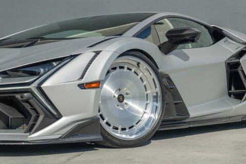 2024 Lamborghini Revuelto