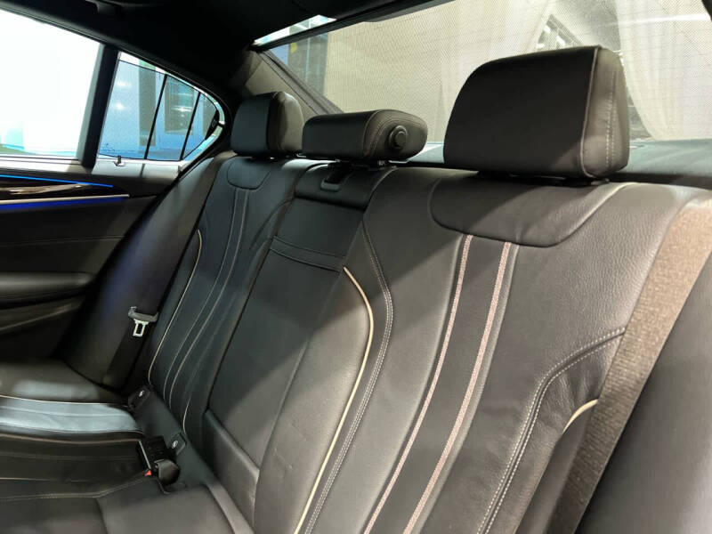 2021 BMW 5 Series M550i xDrive