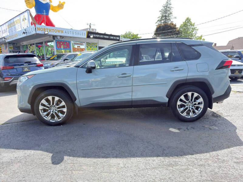 2021 Toyota RAV4 XLE Premium