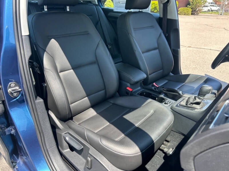 2016 Volkswagen Golf TSI SE