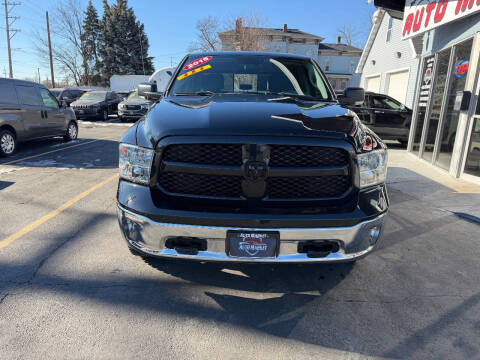 2015 RAM 1500 SLT