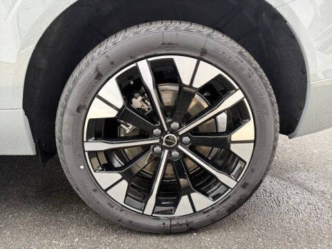 2026 Volvo XC60 T8 Plus